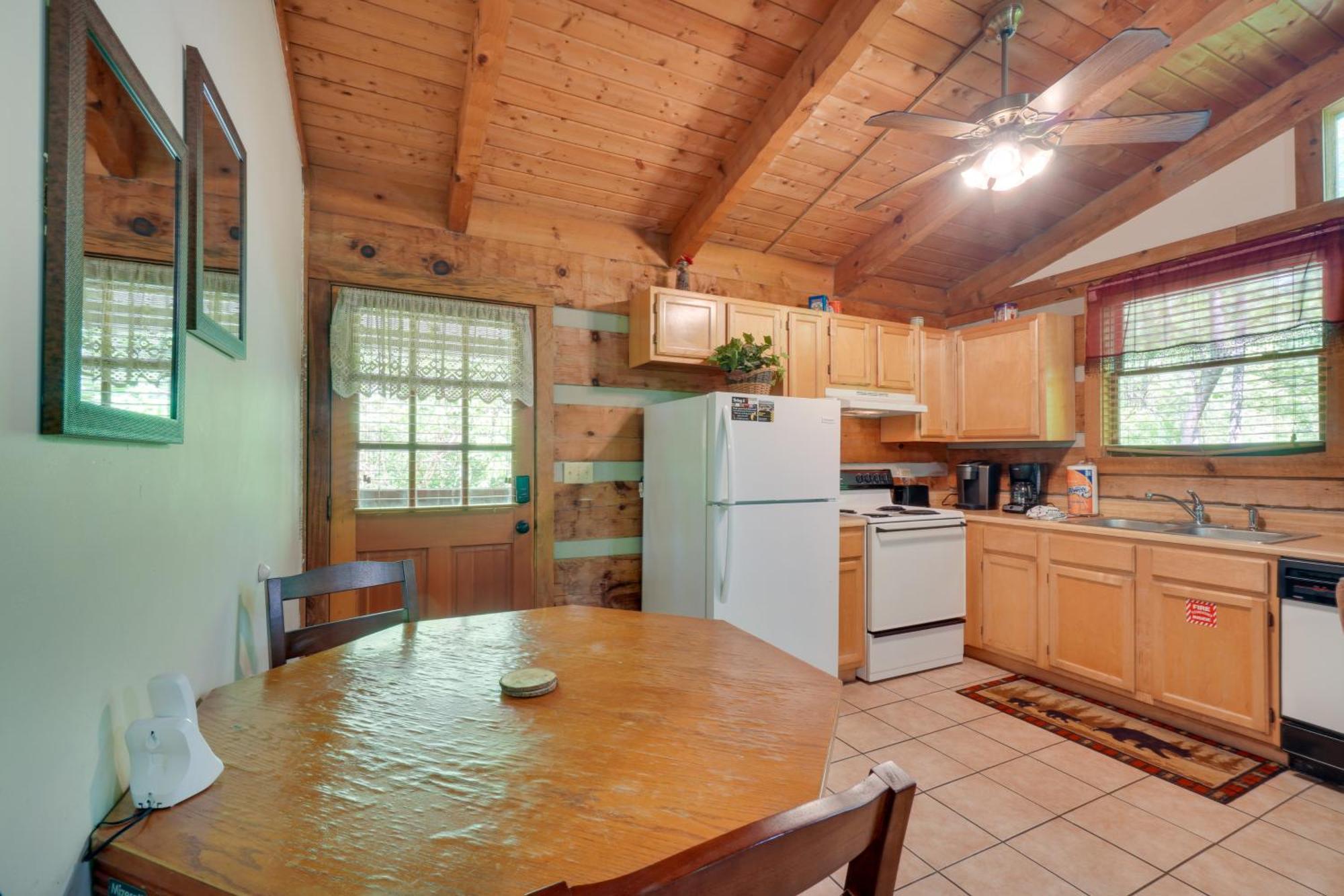 Gatlinburg Cabin With Hot Tub About 6 Mi To Downtown! מראה חיצוני תמונה