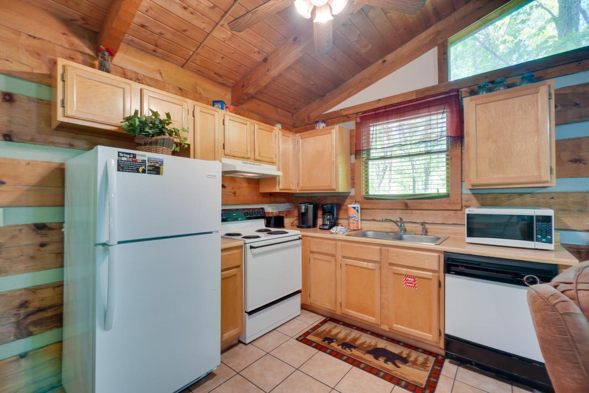 Gatlinburg Cabin With Hot Tub About 6 Mi To Downtown! מראה חיצוני תמונה