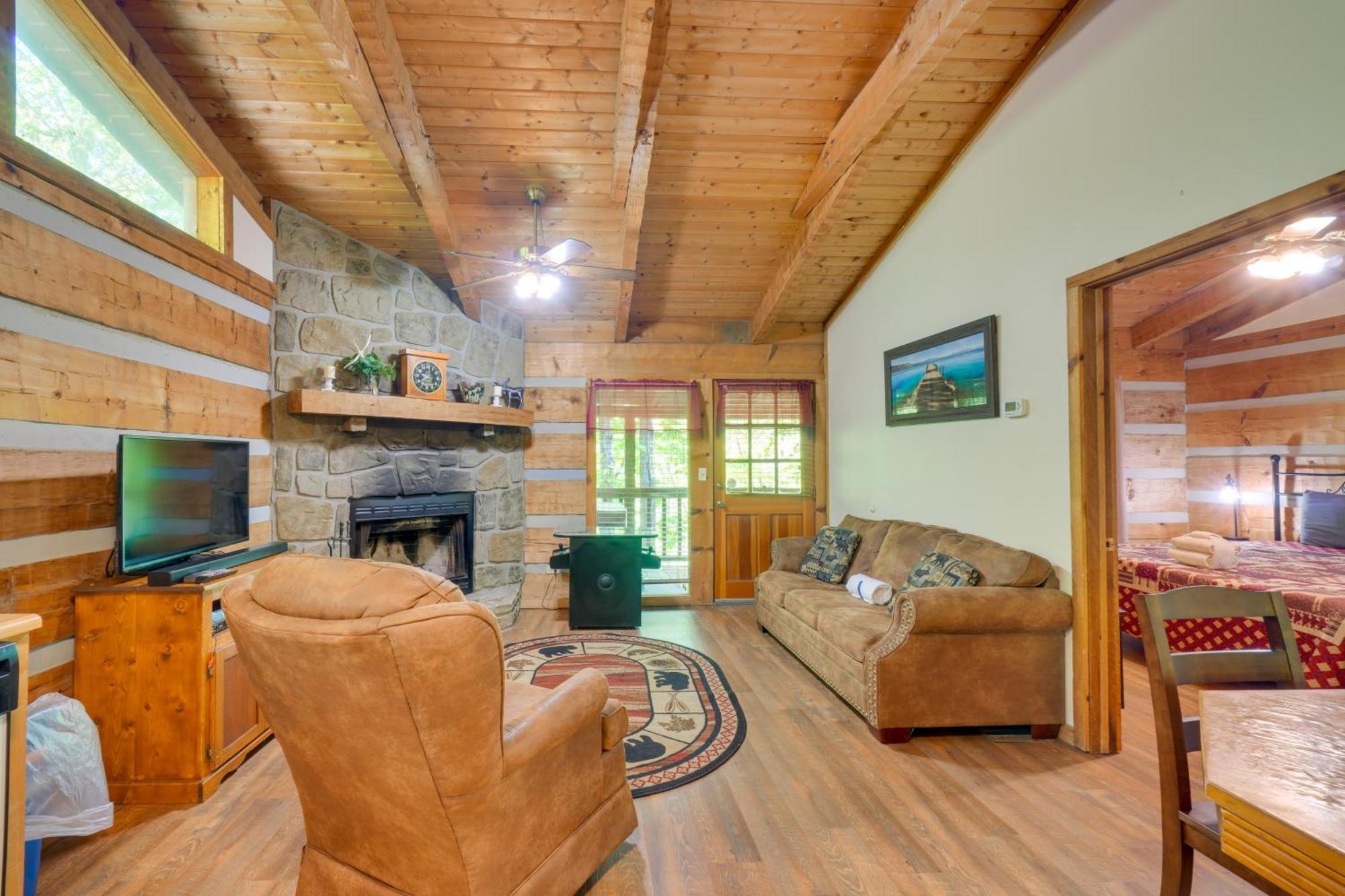 Gatlinburg Cabin With Hot Tub About 6 Mi To Downtown! מראה חיצוני תמונה