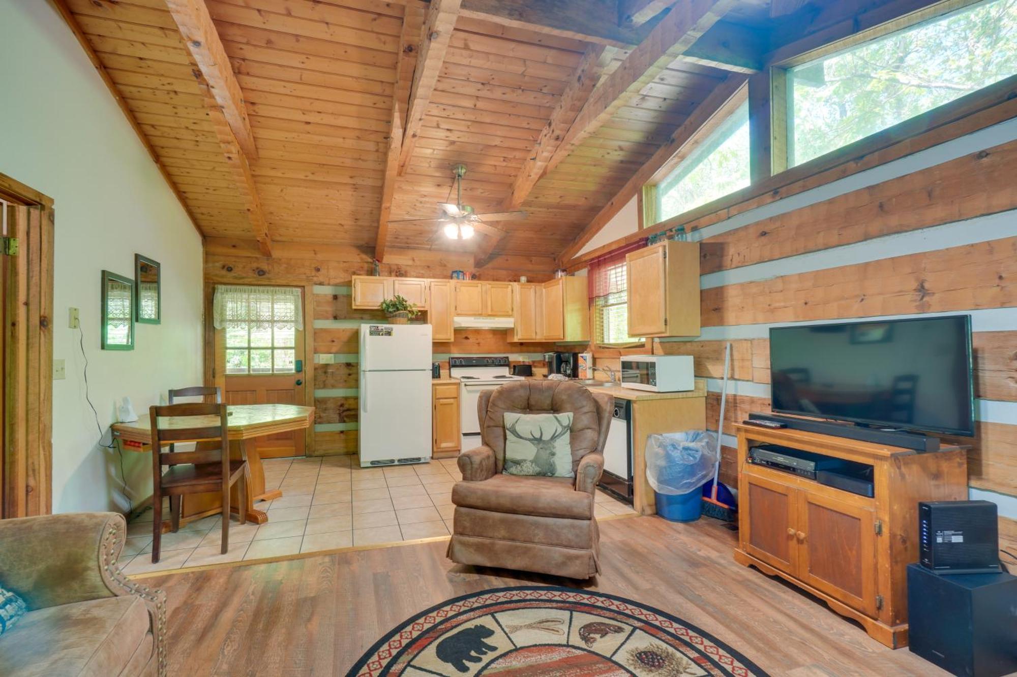 Gatlinburg Cabin With Hot Tub About 6 Mi To Downtown! מראה חיצוני תמונה
